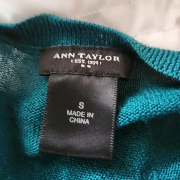 Ann Taylor Womens Teal Green V-Neck Button Front Cardigan Sweater Ramie Blend S - Picture 3 of 5